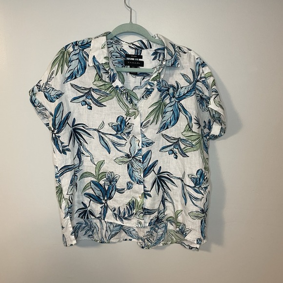 Tahari 100% Linen Blouse Size M White Blue Floral Beach Travel Short Sleeve - Picture 1 of 4